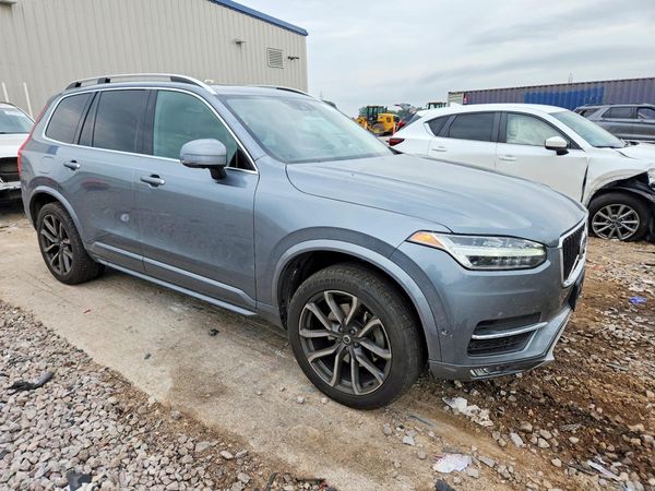 2018 VOLVO XC90 Momentum