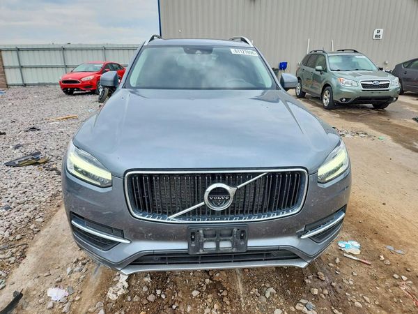 2018 VOLVO XC90 Momentum