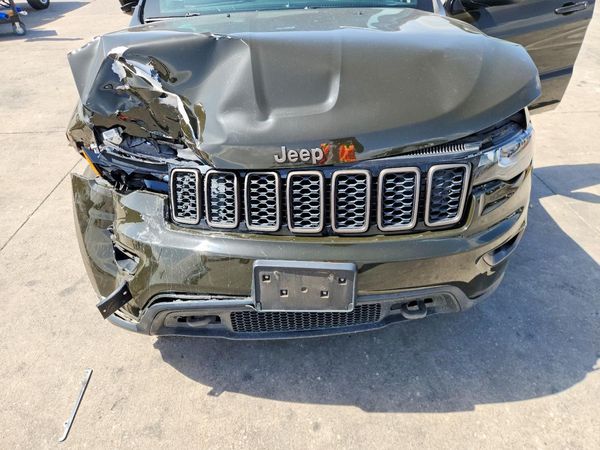 2016 JEEP GRAND CHEROKEE LAREDO 4X2
