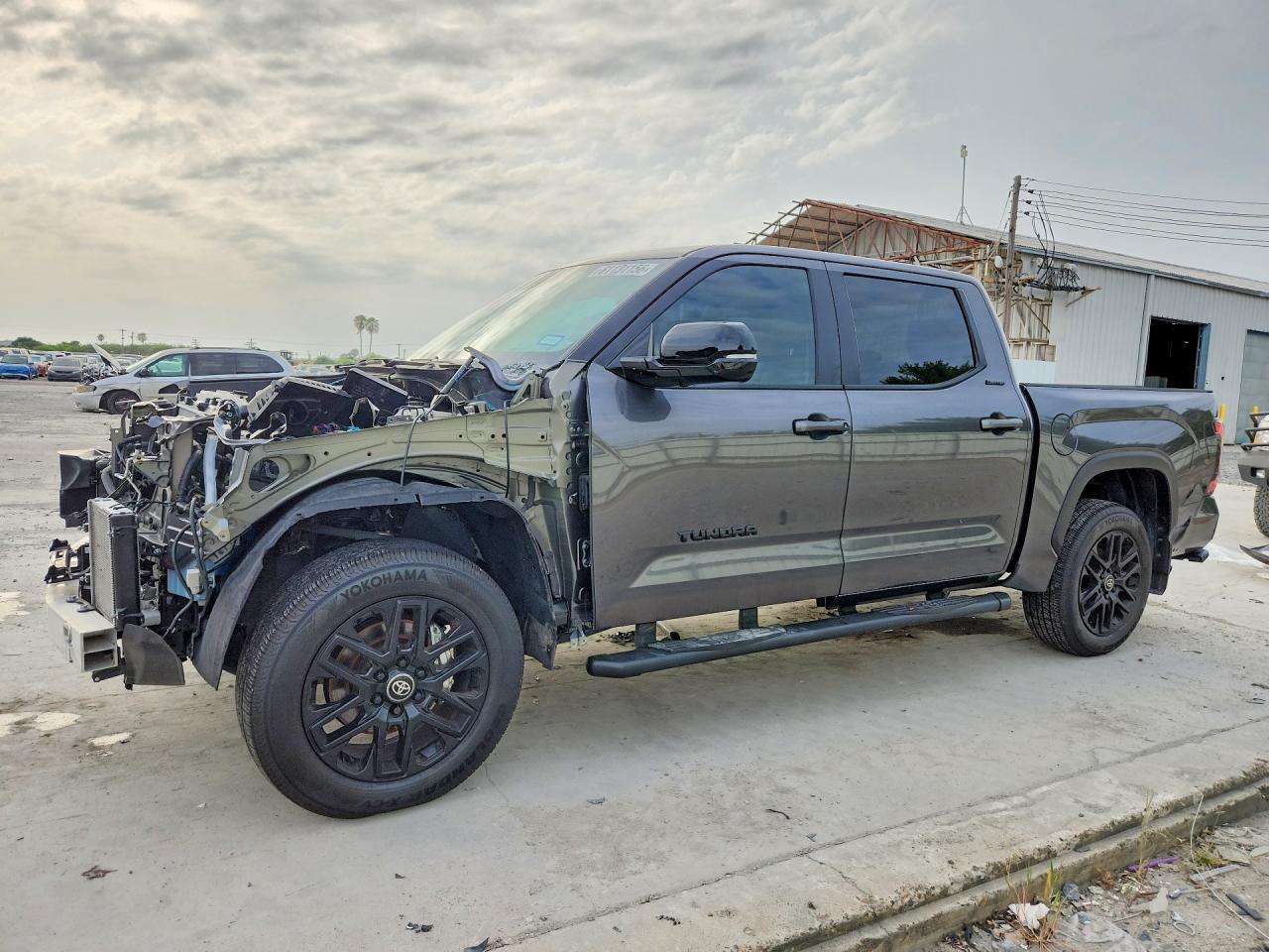 2025 TOYOTA TUNDRA