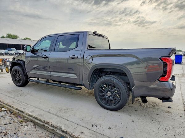 2025 TOYOTA TUNDRA