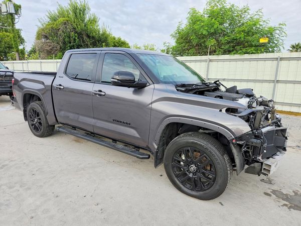 2025 TOYOTA TUNDRA
