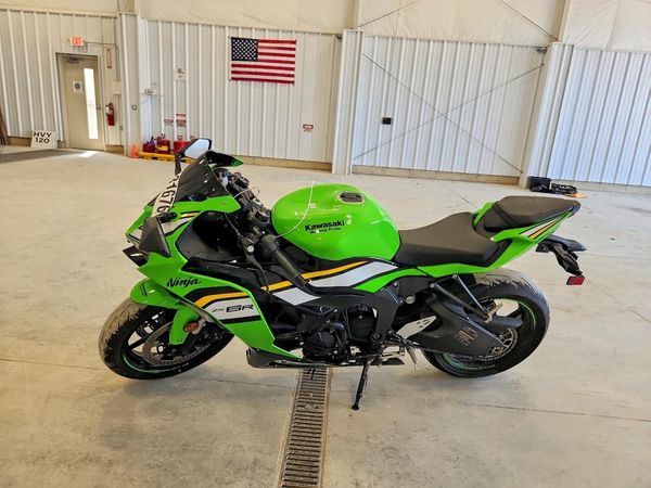 2025 KAWASAKI ZX636