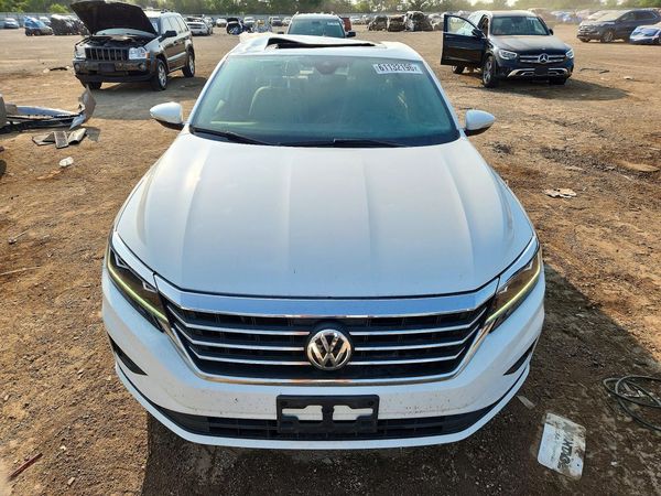 2021 VOLKSWAGEN PASSAT SE