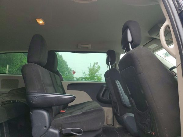 2015 DODGE CARA GRAND SE