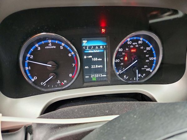 2016 TOYOTA RAV4 XLE (M Grade)