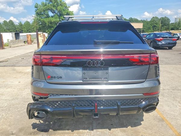 2026 AUDI RS Q8