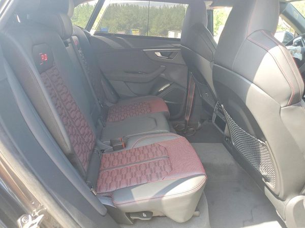 2026 AUDI RS Q8