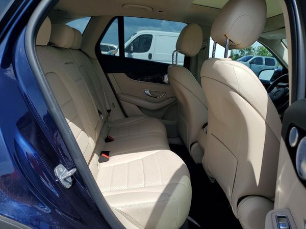 2017 MERCEDES-BENZ GLC GLC300
