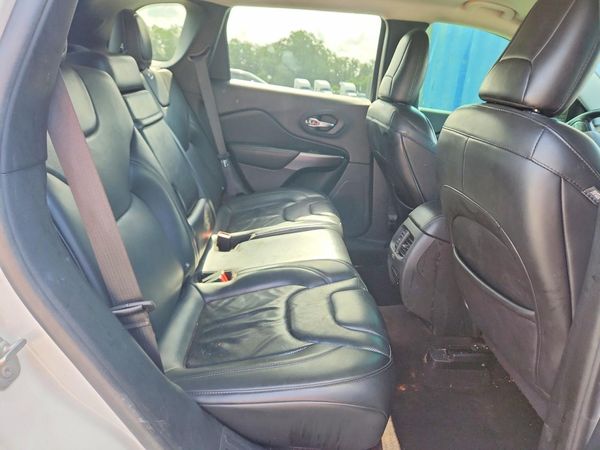 2019 JEEP CHEROKEE LIMITED FWD