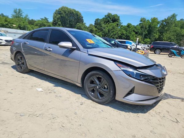 2023 HYUNDAI ELANTRA