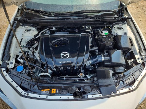 2022 MAZDA 3 Select Package
