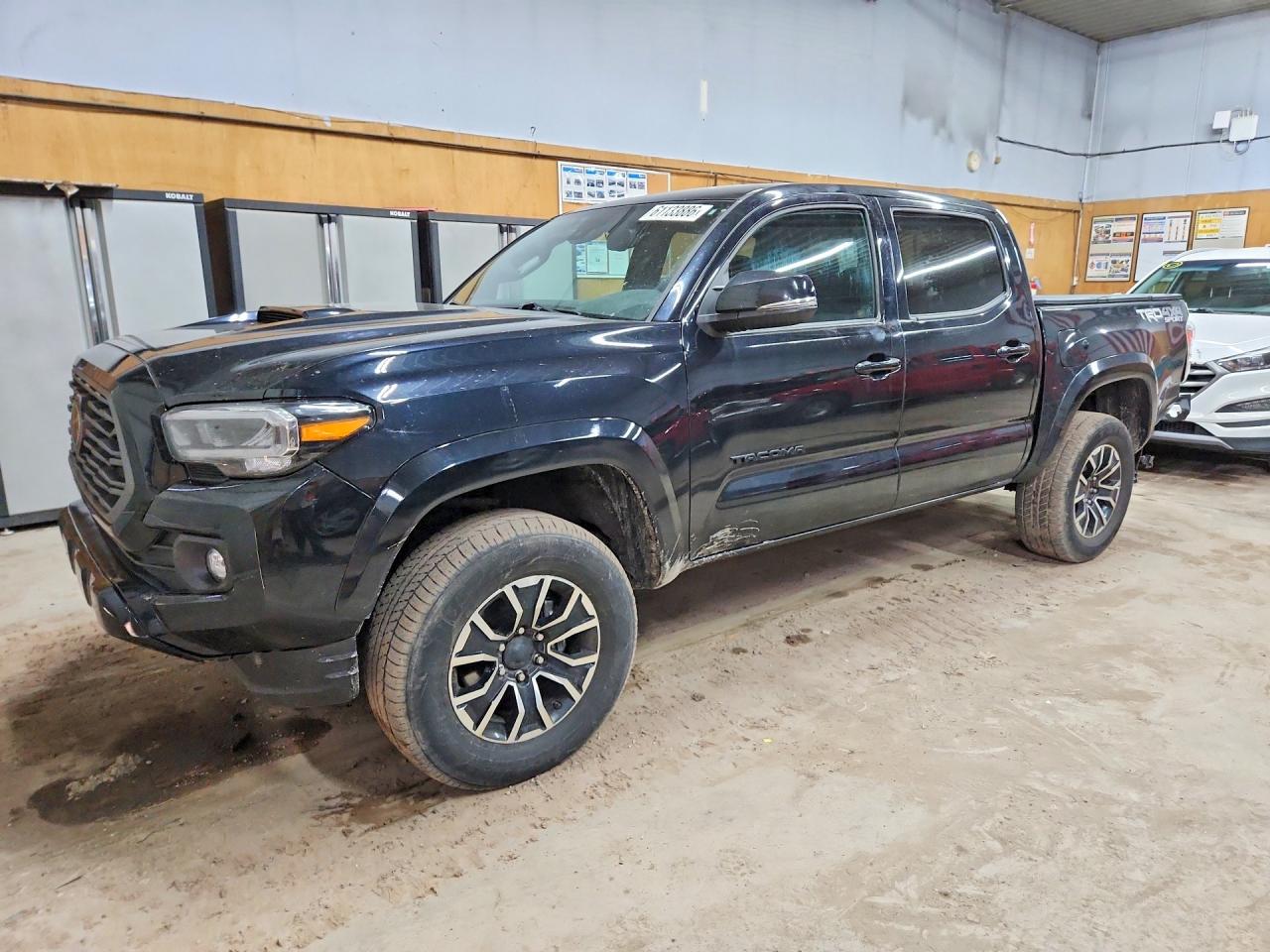 2020 TOYOTA TACOMA DBC SR5