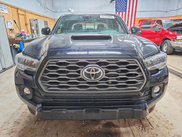 2020 TOYOTA TACOMA DBC SR5