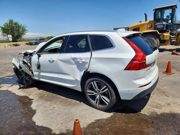 2019 VOLVO XC60 Momentum