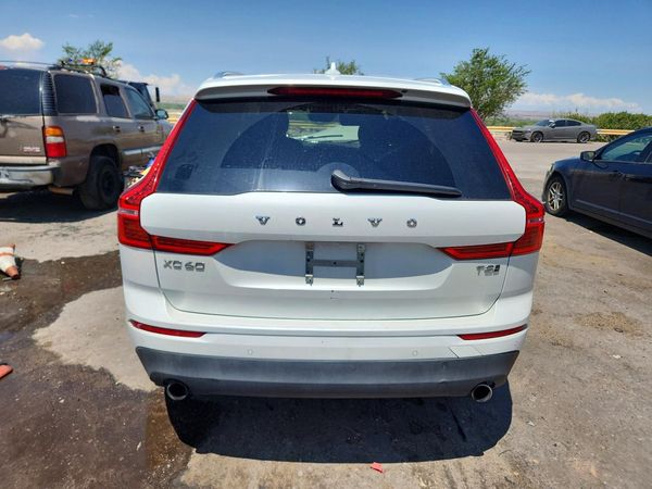 2019 VOLVO XC60 Momentum