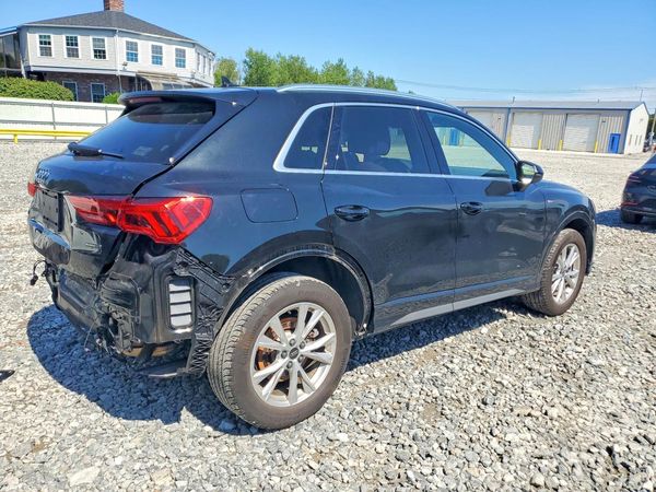 2023 AUDI Q3 S Line quattro Premium