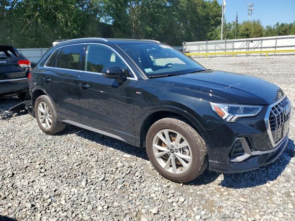 2023 AUDI Q3 S Line quattro Premium