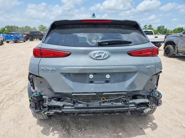 2023 HYUNDAI KONA SE