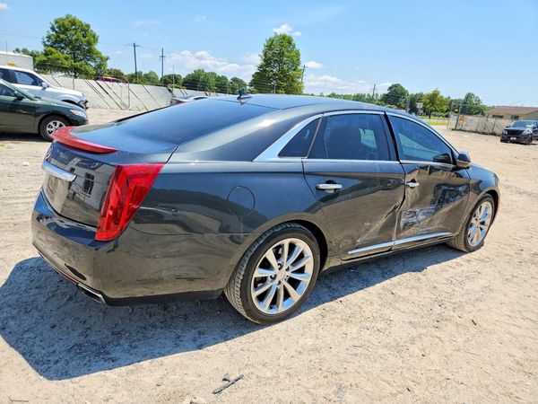 2014 CADILLAC XTS Luxury
