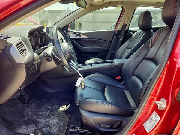 2018 MAZDA 3 Touring