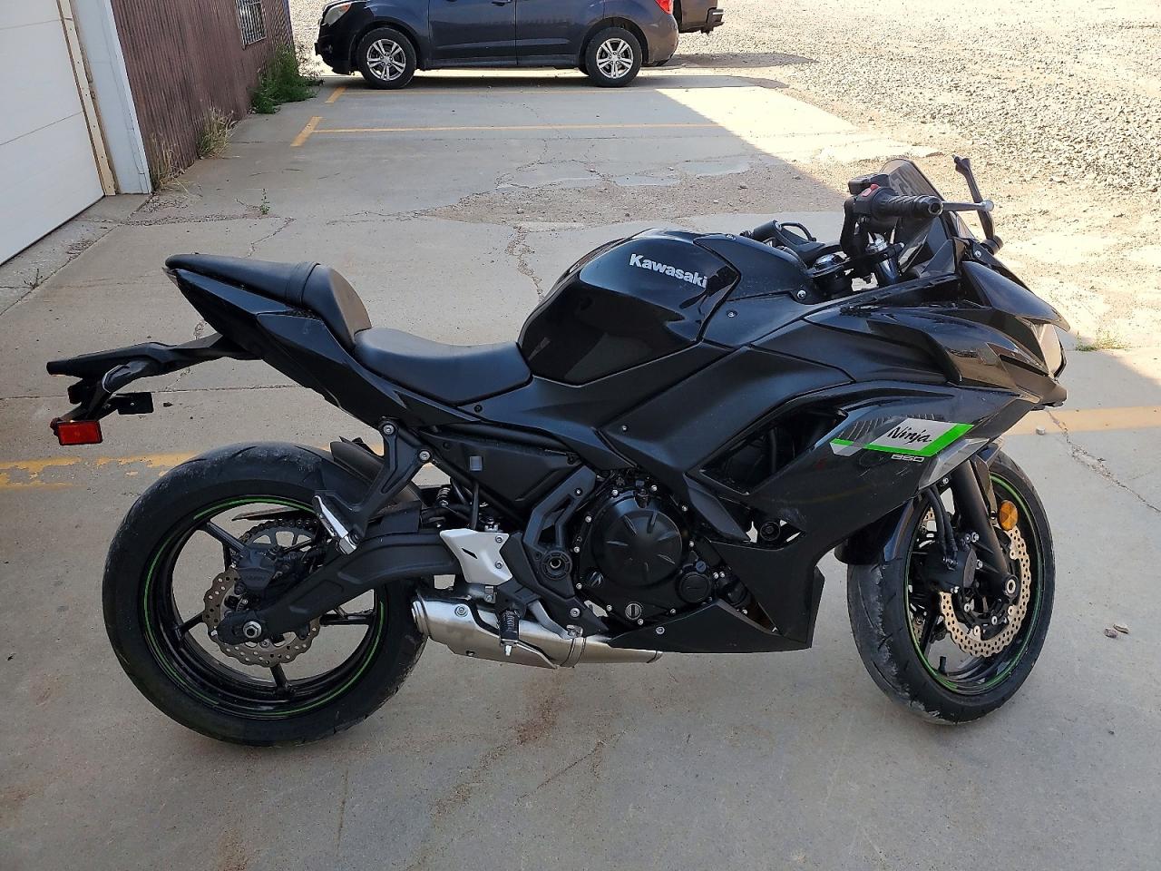 2025 KAWASAKI EX650