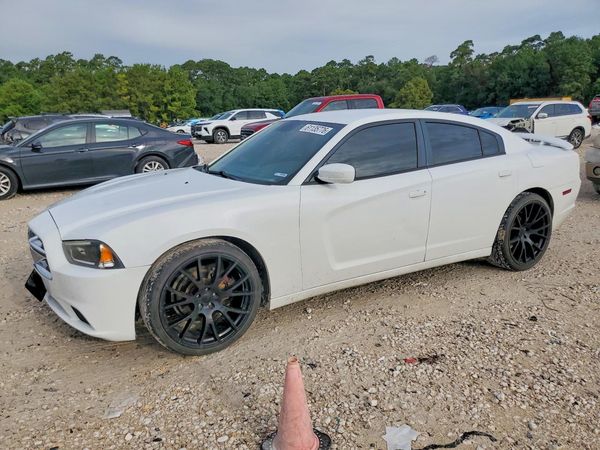 2014 DODGE CHARGER SE
