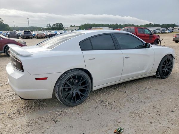 2014 DODGE CHARGER SE