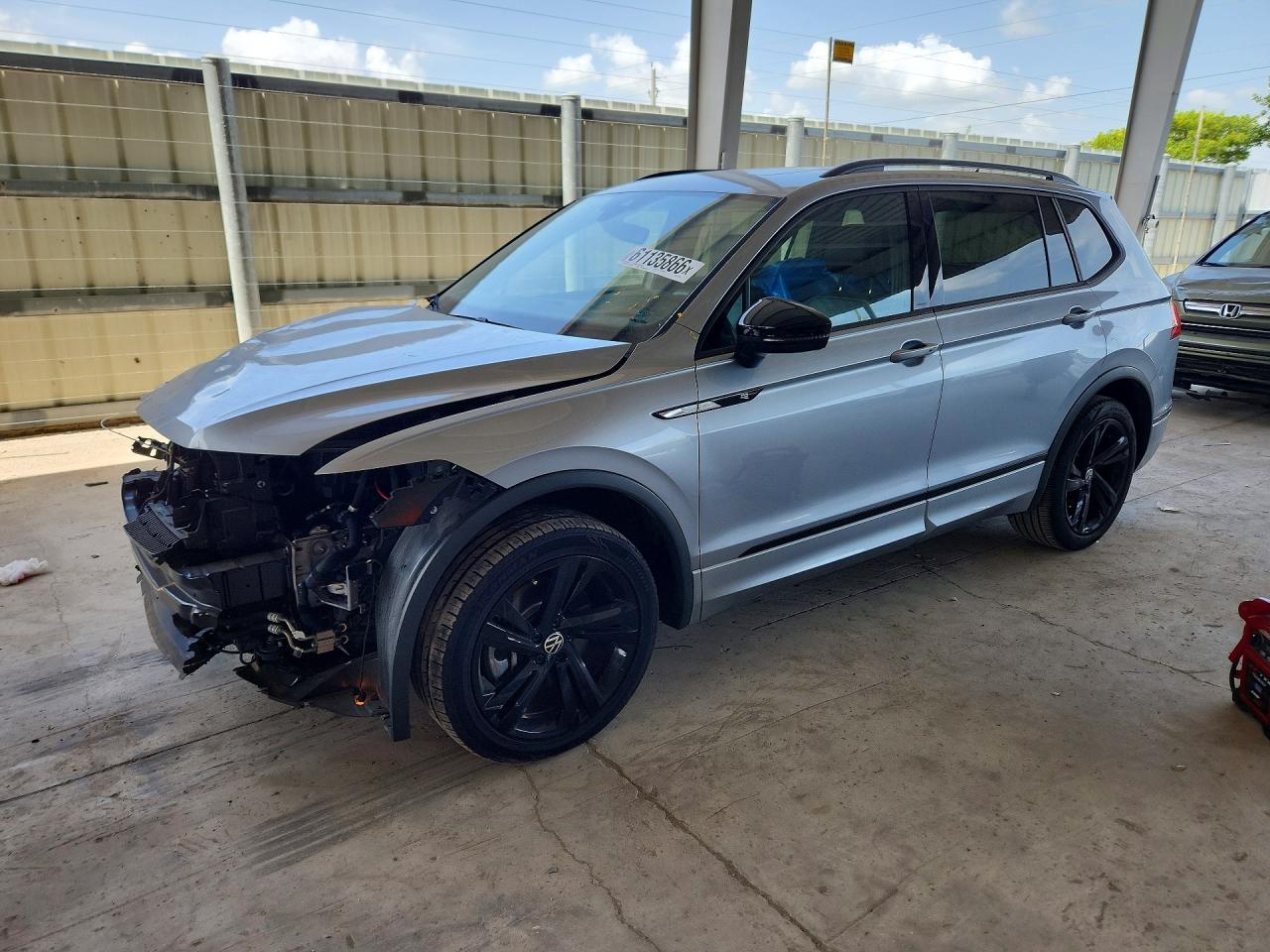 2024 VOLKSWAGEN TIGUAN SE R-Line Black