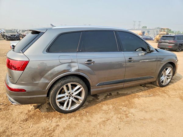 2017 AUDI Q7 quattro Prestige