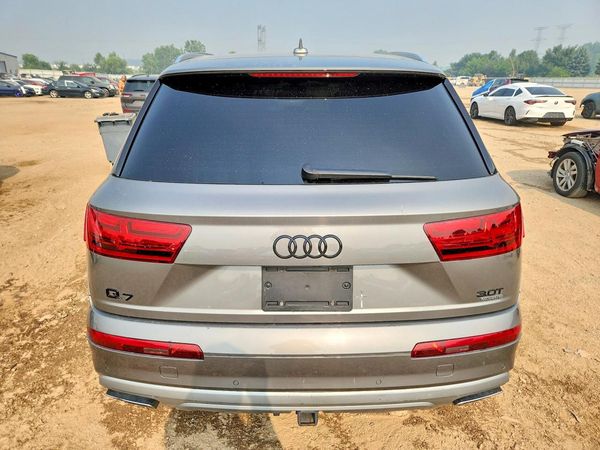 2017 AUDI Q7 quattro Prestige
