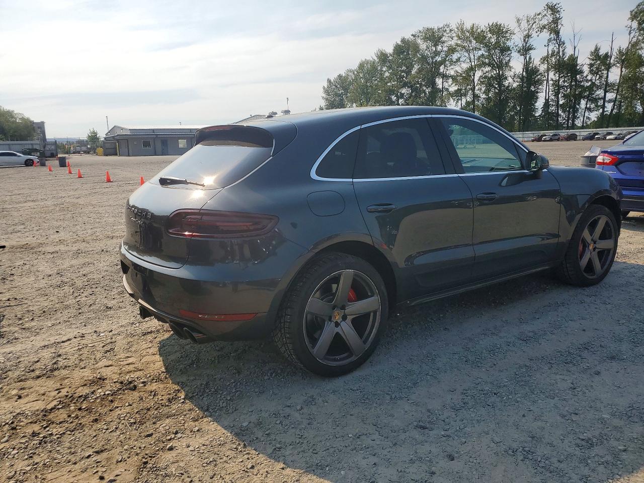 2017 PORSCHE MACAN