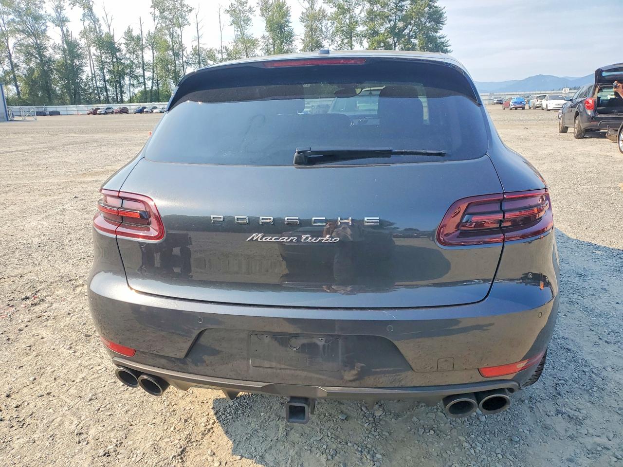 2017 PORSCHE MACAN