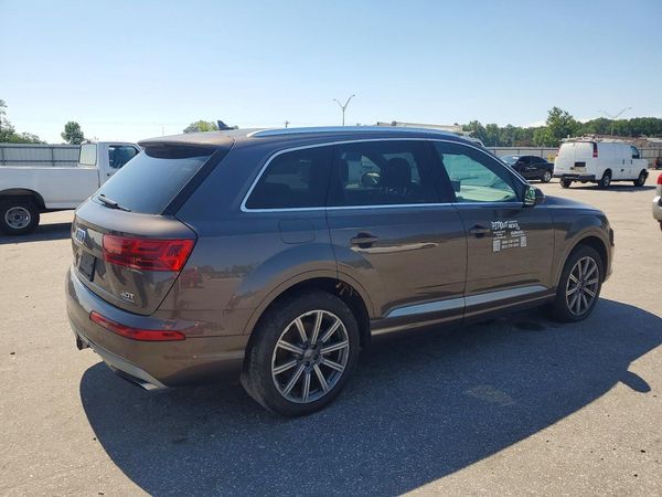 2017 AUDI Q7 quattro Prestige