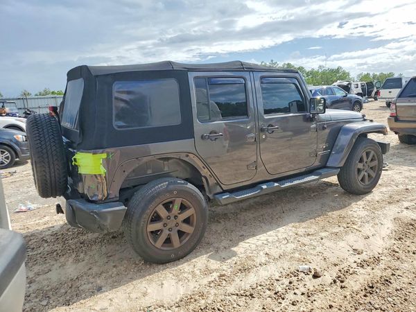 2016 JEEP WRANGLER UNLIMITED SAHARA 4X4