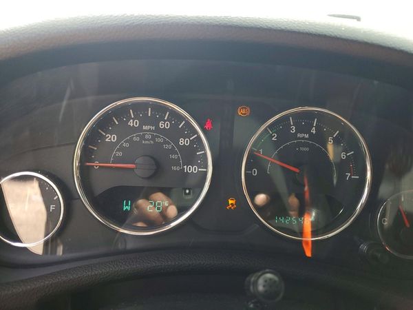 2016 JEEP WRANGLER UNLIMITED SAHARA 4X4