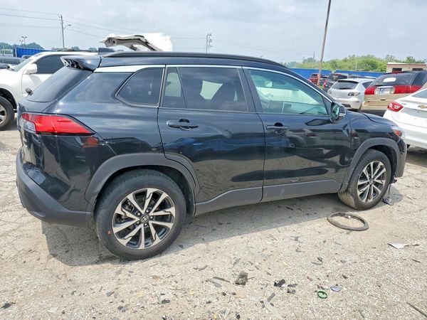 2024 TOYOTA COROLLA CROSS XLE