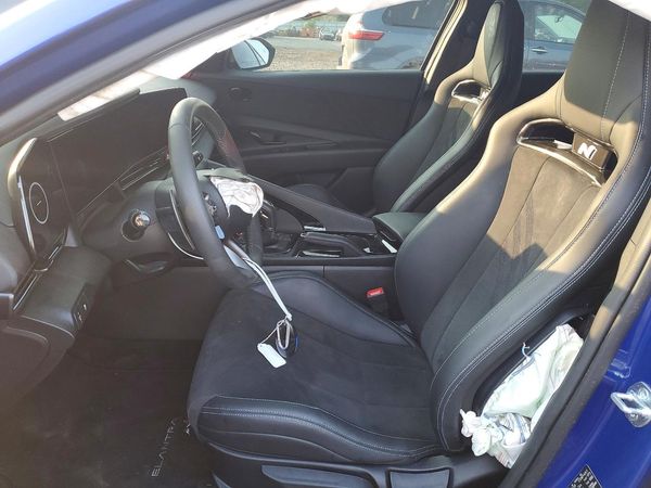 2025 HYUNDAI ELANTRA — DENT