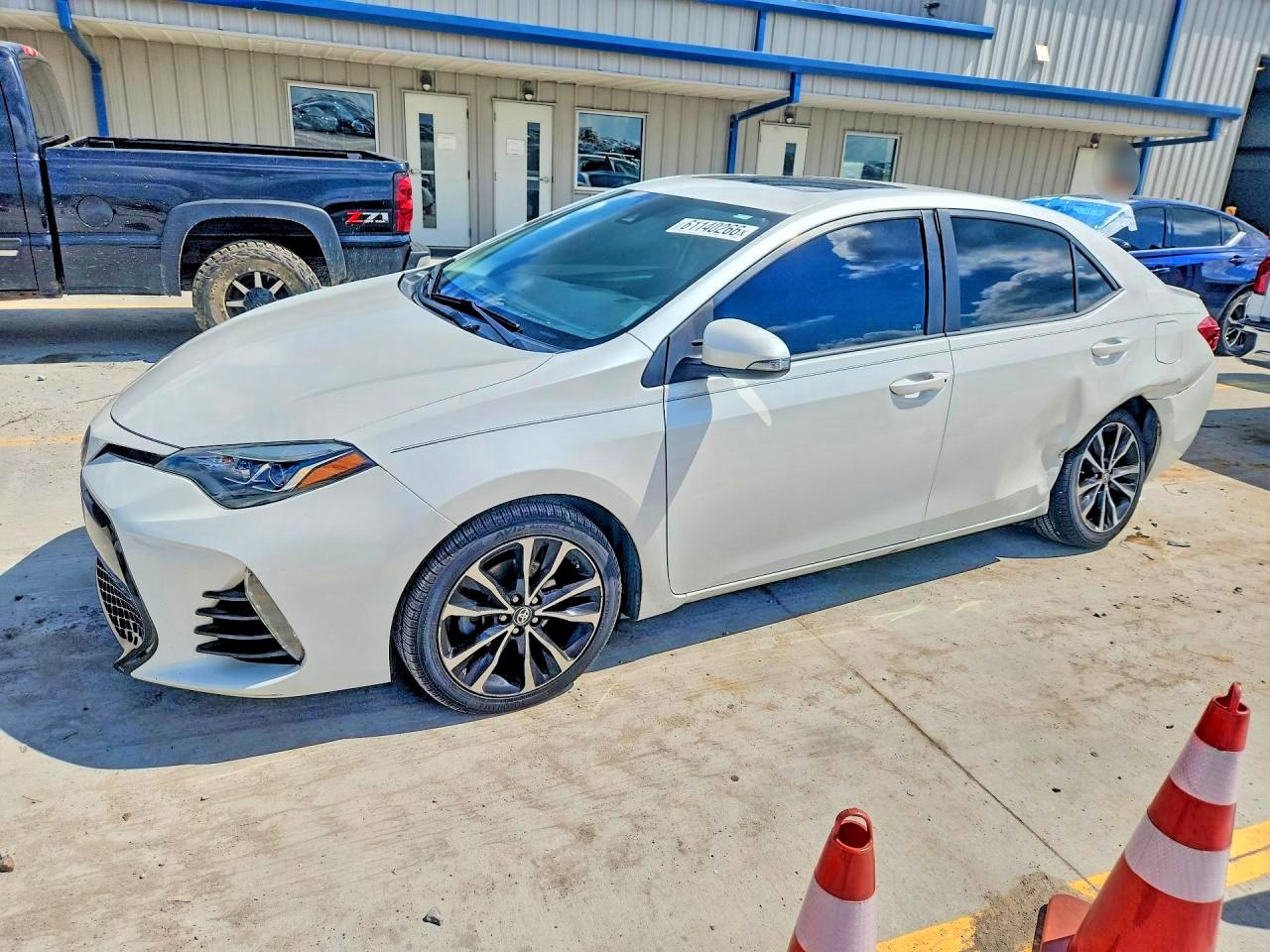 2017 TOYOTA COROLLA