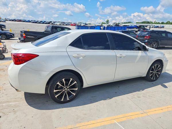 2017 TOYOTA COROLLA