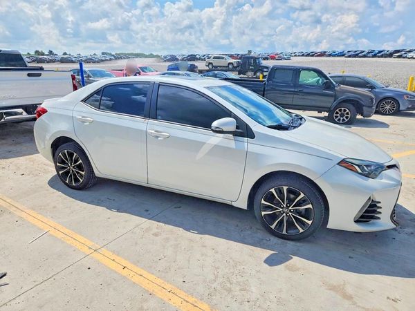 2017 TOYOTA COROLLA