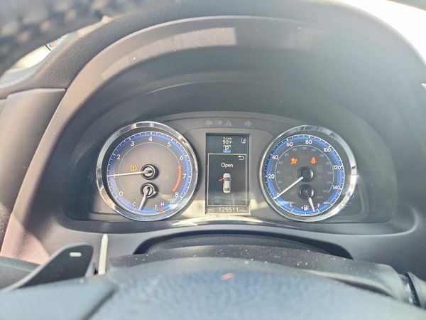 2017 TOYOTA COROLLA