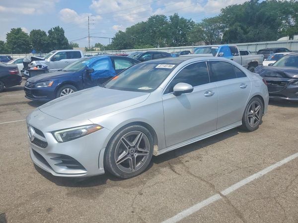 2022 MERCEDES-BENZ A A220-4M