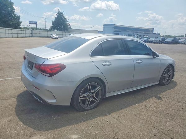 2022 MERCEDES-BENZ A A220-4M