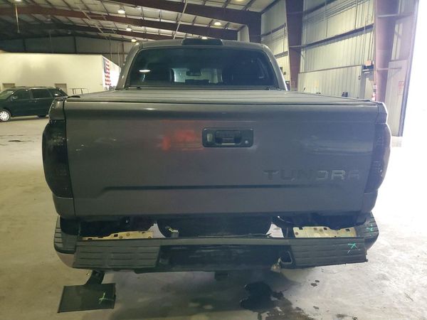 2015 TOYOTA TUNDRA SR5 Grade