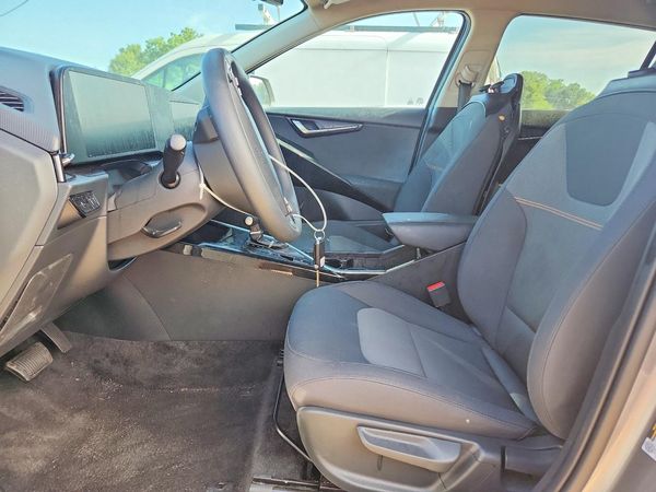 2026 KIA NIRO LX