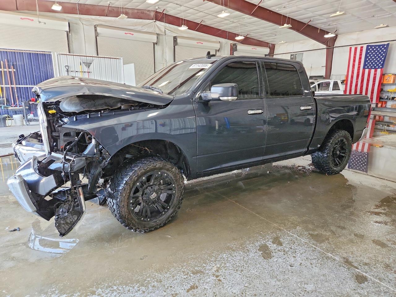 2018 RAM 1500 SLT CREW CAB 4X4