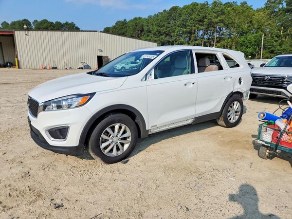 2017 KIA SORENTO L, LX