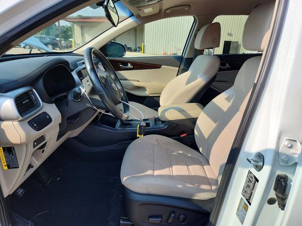 2017 KIA SORENTO L, LX