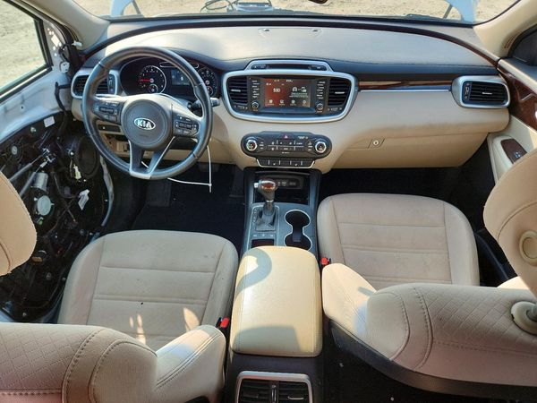 2017 KIA SORENTO L, LX
